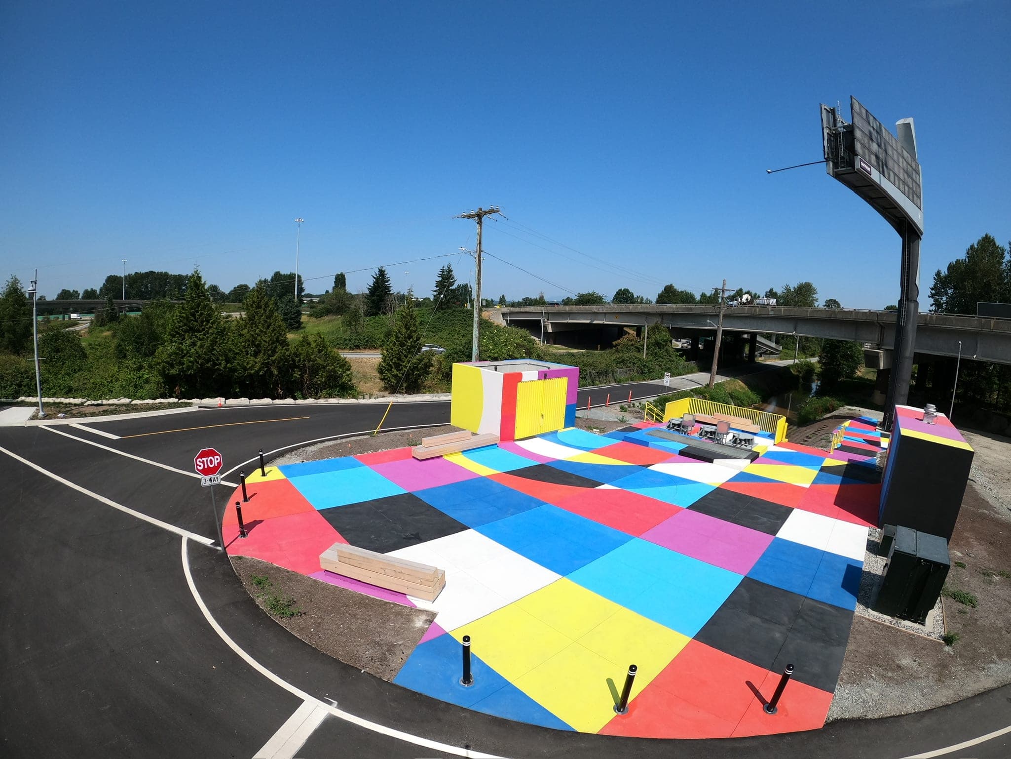 Boundary Road Pump Station: StreetBond Quilt Motif Utility Site Beautification